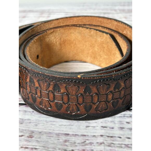 Vtg Mens Brown Agate Genuine Leather Tooled Oval Buckle Belt Size 34 Made in USA - Picture 3 of 11